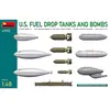 Image de Accessoire U.S. FUEL DROP TANKS AND BOMBSBOX CONTAINS MODELS OF FUEL DROP TANK MINI49015 - Mini Art Kit de superdétail pour avions