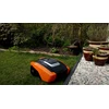 Image de Tondeuse robot Yard FORCE EasyMow 260B pour surfaces jusqu'à 260 m² - Tondeuse robot autonome, facile à utiliser,via Bluetooth et application, pente maximale de 30 % et batterie lithium-ion de 20 V/2,0 Ah,