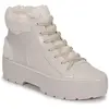 Image de Publicité pour des baskets "Fluffy", annonce pour des baskets "Fluffy", beige et blanc