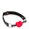 Image de Gag-ball en similicuir avec coeur en silicone