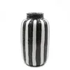 Image de Maison Sarah Lavoine - Vase Palmaria - Noir - Céramique émaillée - Designer Sarah Lavoine