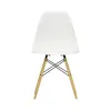 Image de Vitra - Chaise Eames Plastic Side Chair - Blanc - Érable massif - Designer Charles & Ray Eames