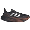 Image de Chaussures Running adidas Ultraboost 5 Homme coloris Noir basique / Argent métallisé / Orange brillant 25.5,41 1/3,7.5,8 JQ6653