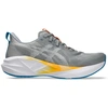 Image de Chaussures de Running ASICS Novablast 5 Homme Gravel/Blanco 46.5 1011B974-020