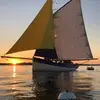 Image de Sortie en Voilier au Coucher de Soleil en Baie de Quiberon