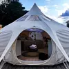 Image de Nuit en Tente flottante de luxe avec Spa privatif près de Dijon