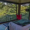 Image de Nuit en Lodge de Luxe sur Pilotis avec Spa au Loire Valley Lodges