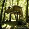 Image de Nuit en Cabane dans les Arbres à Magné