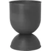 Image de Ferm Living - Pot de fleurs Hourglass - Noir - Métal vieilli - Designer Trine Andersen