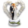 Image de Figurine mariage couple sur coeur blanc