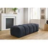 Image de Pouf MONT-BLANC velours bleu foncé BOBOCHIC