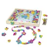 Image de Melissa & Doug - Kit Bracelet De 220 Perles en Bois Thème Papillon - Fabrication De Bijoux Colliers Bracelets - Jouet en Bois - Activité Manuelle Enfant - Loisir Créatif - Cadeau Enfant 4 Ans Et +