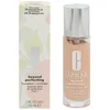 Image de Clinique Beyond Perfecting Fond de Teint + Anti-Cernes Haute Couvrance | Pour Peaux Mixtes à Grasses, 30 ml