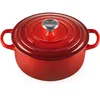 Image de Le Creuset Cocotte Signature en Fonte Émaillée avec Couvercle, 20 cm, Ronde, 2,4 L, 3,092 kg, Cerise, 21177200602430