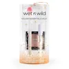 Image de Wet N Wild Holiday Essentials Vault, Enlumineur en Poudre, Pinceau et Mascara Transparent pour un Effet Glow, Formule Facile à Estomper, Mascara Nourrissant Mega Clear, Coffret Cadeau Maquillage