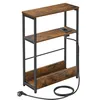 Image de VASAGLE Table d’Appoint Fine avec Multiprise, Table de Chevet à 3 Niveaux, Bout de Canapé, pour Petits Espaces, Porte-Magazines, Salon, Chambre, Bureau, Marron Rustique et Noir d’Encre LET335K02