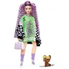 Image de Barbie Poupée Mannequin Extra n° 18 avec Robe en Jersey et Veste Oversize à Carreaux, Très Longs Cheveux, Figurine Chiot et Accessoires, Jouet Enfant, Dès 3 Ans, HHN10