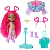 Image de Barbie Poupée Extra Minis Festivalière 14 Cm Extra Cool Voyage avec Tenue pour Le Désert, Tenue À Franges Et Accessoires pour Vacances, Socle Inclus, Jouet Enfant, Ados, Dès 6 Ans, HPB19