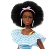 Image de Barbie Day & Play Rollers Tendance, Poupee Mannequin avec des Rollers, Une Tenue Tendance, des Accessoires Et Un Chiot, Coupe Afro Naturelle Jouet Enfant, Dès 3 Ans, HPL77