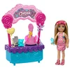 Image de Barbie Stacie à La Rescousse Avec La Poupée Du Set De Jeu De La Boutique De Bonbons De Chelsea