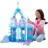 Image de Disney La Reine des Neiges Palais de glace d’Elsa avec figurine Olaf, 5 zones de jeu et 21 accessoires, plus de 80 cm de haut, inspiré des films, JGG41