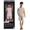 Image de Barbie Basics Poupée Collection Neutre Modèle 10 de Mattel, cheveux bruns, chemise et short à imprimé assorti, vêtements universels et corps articulé, JJX29