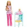 Image de Barbie Métiers Poupée Docteur pour bébé avec coffret de jeu et accessoires
