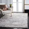 Image de Safavieh Tapis Shag pour Salon, Salle à Manger, Chambre à Coucher - Berber Shag Collection, Tapis à Poil Long, Ivoire, 122 X 183 cm