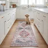 Image de Safavieh Tapis Traditionnel Rug Idéal pour Les Zones à Fort Passage - Lavable en Machine et Antidérapant - Tucson Collection, Tapis à Poil Court, in Bleu et Beige, 90 X 150 cm