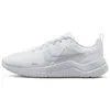 Image de Nike Femme Downshifter 12 Women's Road Running Shoes, White/Metallic Silver-Pure Platinum, 40 EU