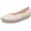 Image de Crocs Femme Brooklyn Flat Chaussures Plates, Quartz, 36/37 EU