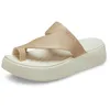 Image de Crocs Femme Getaway Strappy Sandales, Stucco, 37/38 EU