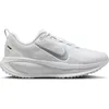 Image de Nike Femme Vomero 18, White Metallic Silver Photon Dust, 38.5 EU