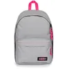 Image de Eastpak Out of Office Sac à dos 27L (44 x 29,5 x 22 cm), compartiment ordinateur 13 15 , sac école et travail résistant et déperlant avec bretelles rembourrées - KONTRAST GREY PINK