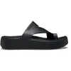 Image de Crocs Femme Getaway Platform Toe Loop Sandales, Black, 39/40 EU