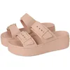Image de Crocs Femme Brooklyn Buckle Low Wedge Sandales, Pink Caramel, 41/42 EU