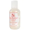 Image de Bumble and bumble. Prêt-à-powder Shampooing sec | Apporte volume et texture | Anti-sébum | Sans aérosol | Cheveux ondulés, lisses