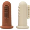 Image de Mushie Finger Toothbrush brosse à dents de doigt pour bébé Clay/Shifting Sand 2 pcs