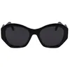 Image de KARL LAGERFELD Women's Sunglasses KL6146S - Black with Solid Grey Lens