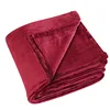 Image de Linder - Plaid rectangulaire Doux et cocooning - Coloris Rouge Cerise - 100% Polyester - Dimensions 130x180cm - Collection Cocoon