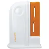 Image de Fiskars Aiguiseur à ciseaux universel, Pour ciseaux de droitiers et gauchers, Pierre à aiguiser en céramique/Support plastique, Blanc/Orange, 1020499
