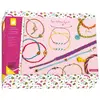 Image de Janod - Coffret 13 Bracelets de l'Amitié à Créer - Les Ateliers Bijoux - Kit Loisir Créatif Enfant - Apprentissage Motricité Fine et Créativité - Dès 8 Ans, J07939