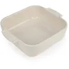 Image de PEUGEOT - Plat Four En Céramique Carré - 21 cm (anses comprises) x 17,5 cm x 6 cm - Contenance : 1,1 L - Garanti 10 Ans - Fabrication Française - Coloris Ecru