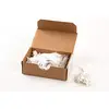 Image de HERMA 6931 Étiquettes à suspendre avec fil blanc (7 x 15 mm, mini, longueur de filetage env. 8 cm) étiquettes en carton à suspendre pour étiquetage, 1 000 étiquettes de prix, blanc