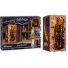 Image de Revell Kit de modélisme Tiny Adventures I Diagon Alley Harry Potter I Maison miniature 3D I Serre-livres en bois I Cadeau d'anniversaire pour les fans I Serre-livres Harry Potter