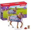 Image de Schleich Horse Club | Pur-Sang Anglais avec Couverture 42360 | 4 pièces