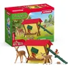 Image de Schleich 42658 Cabane des Animaux de la forêt, dès 3 Ans, Farm World - Coffret, 39 pièces