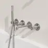 Image de rivea Bahri Mitigeur de baignoire avec bec déverseur et set de douche, BR2105BN,