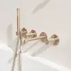 Image de rivea Bahri Mitigeur de baignoire avec bec déverseur et set de douche, BR2105BR,
