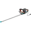 Image de Taille-haies électrique PowerCut 700/65 de Gardena : taille-haies avec moteur de 700 W, 65 cm de longueur de lame, écartement des dents de 27 mm, poignée ergonomique et butée de protection (9835-20)